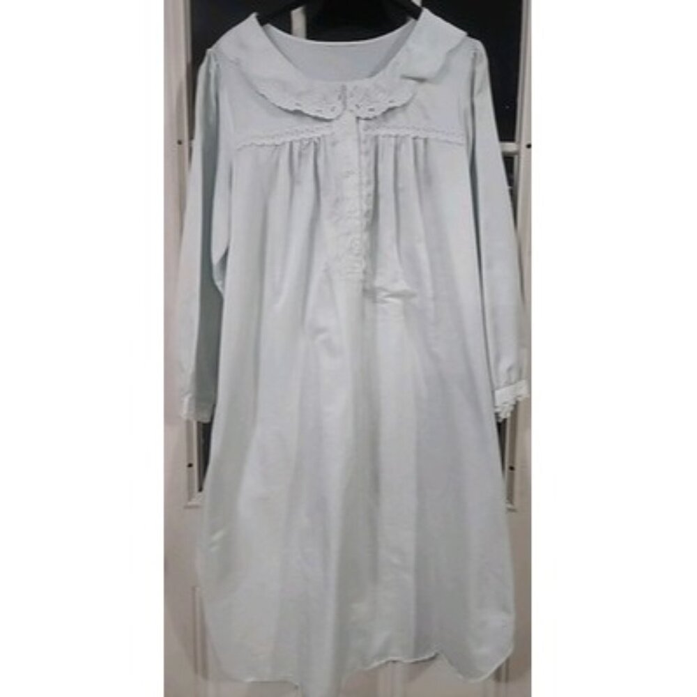 Beautiful Bridal Mint Green Satin Nightgown with Pink Embroidery‎ Vintage Dress